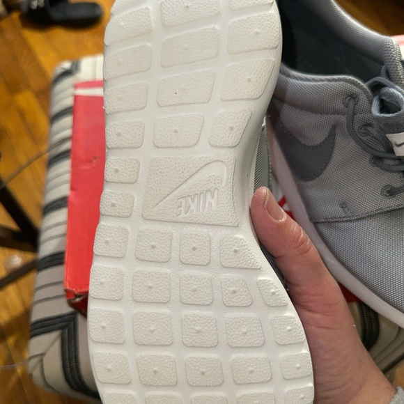 Nike Roshe One Premium sz-8.5 - Picture 3 of 5